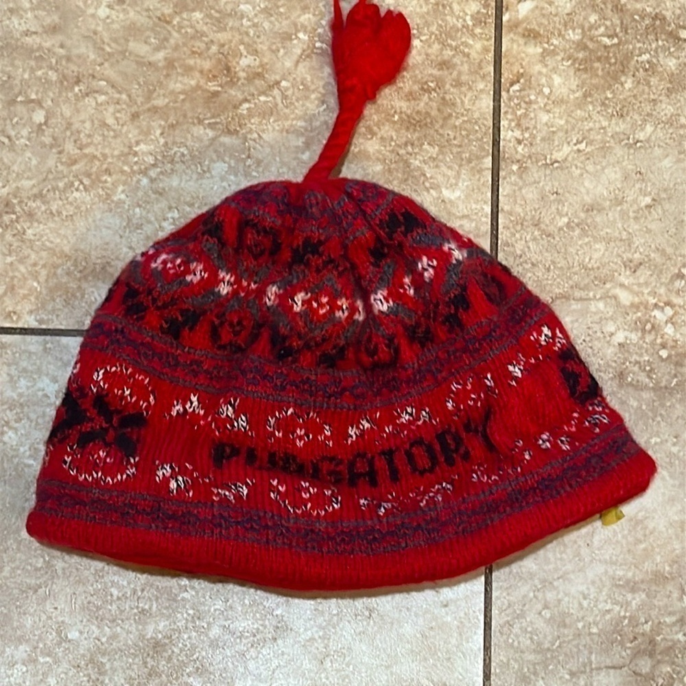 Small Red Purgatory Ski cap beanie‎ - Picture 6 of 7